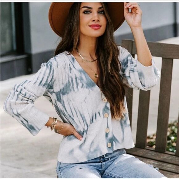 VICI Tie Dye Oversized Button Front Long Sleeve Cardigan Sweater Size Small - Picture 6 of 6